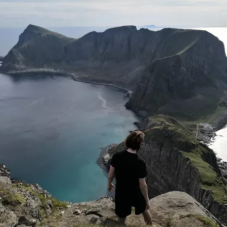 House With Amazing View & Location In Tind