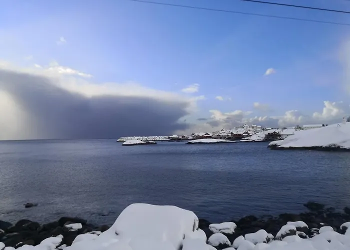 House With Amazing View & Location In Tind Feriehus