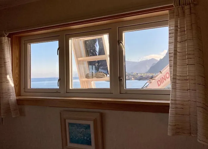 House With Amazing View & Location In Tind Feriehus *