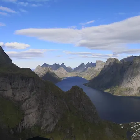 House With Amazing View & Location In Tind * Sørvågen